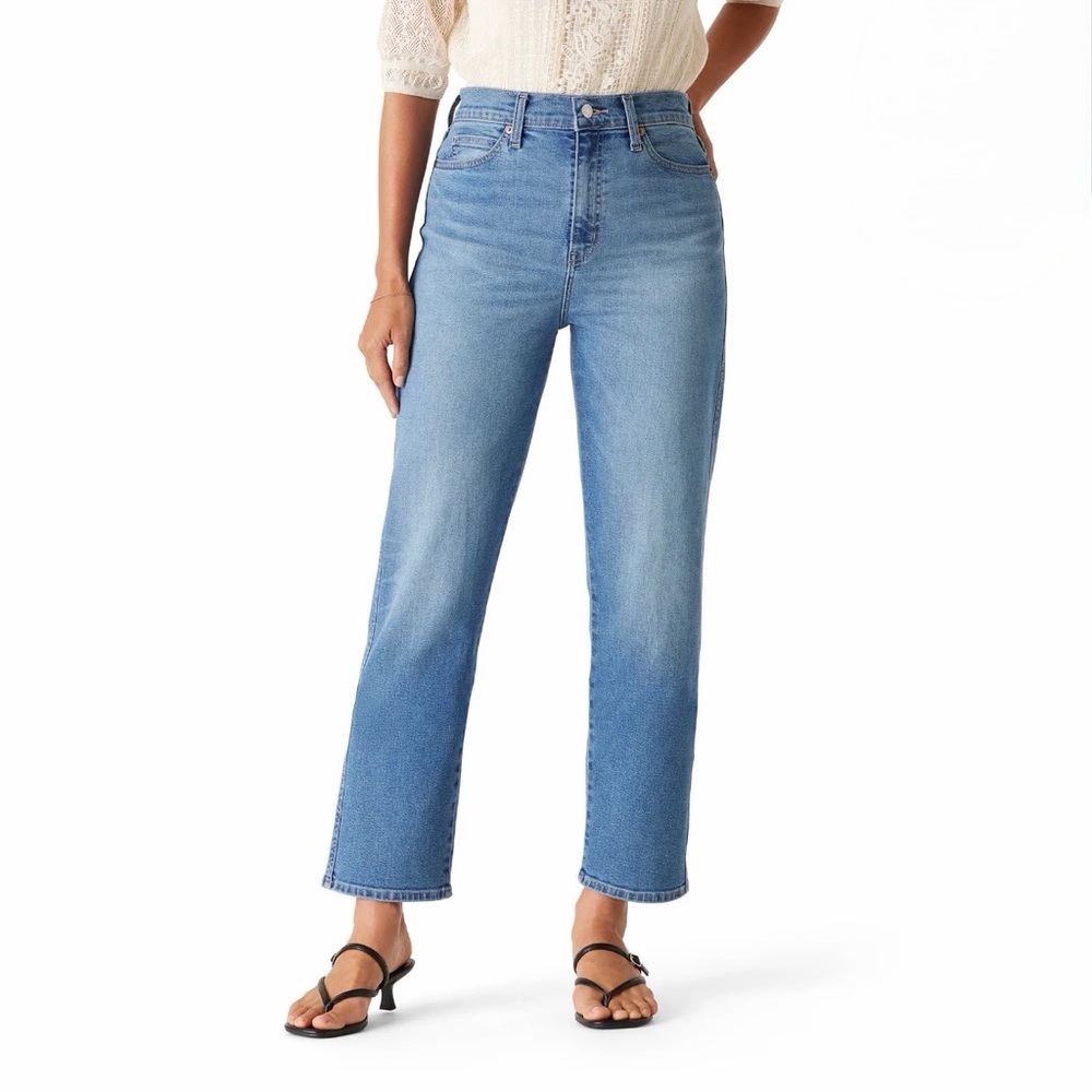 NWT - Levi Strauss Signature Heritage High Rise Straight Jeans.